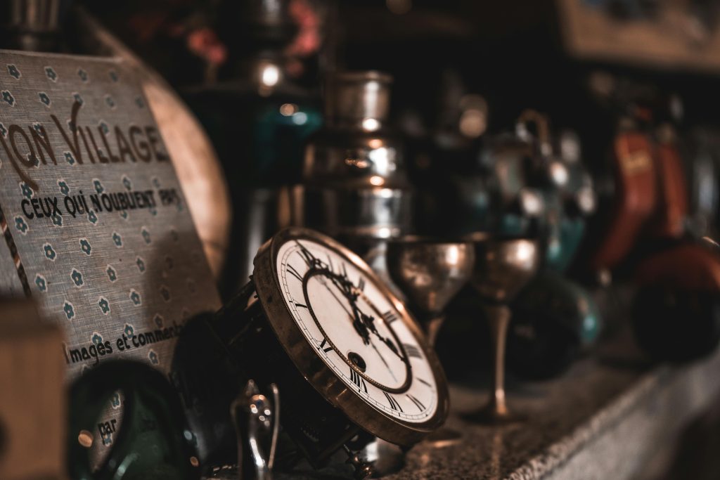 Photo by Pah Ni Zal: https://www.pexels.com/photo/antique-clock-lying-on-a-shelf-8921288/

Used by: The Writers for Hire, Inc