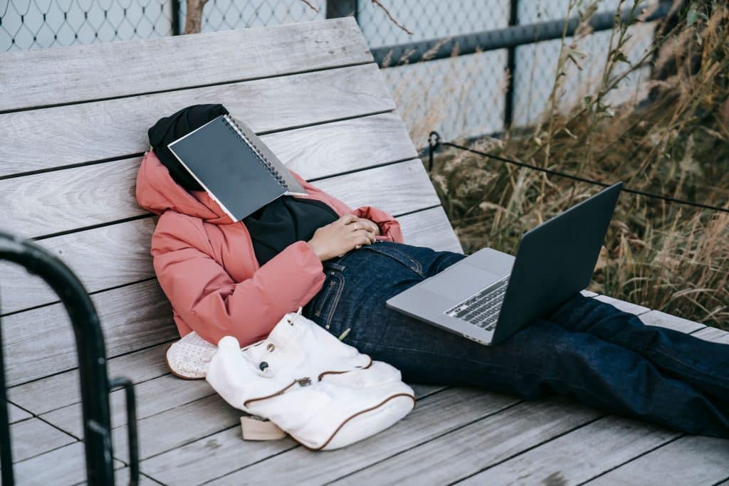 Photo by Keira Burton: https://www.pexels.com/photo/unrecognizable-woman-with-laptop-resting-on-bench-in-park-6084489/

Used by: The Writers for Hire, Inc